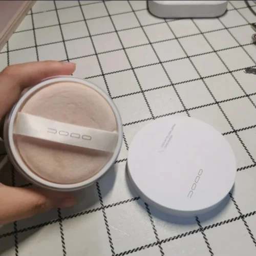 Click to view full screen UODO "Light-Chasing" Series Crystal Translucent Liquid Foundation photo review